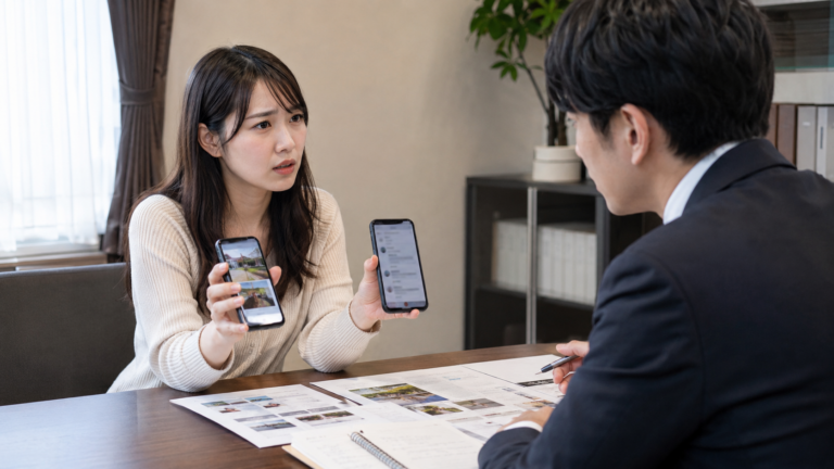 SNSの写真から勤務先がバレた|ネットストーカーの特定手口と防止策